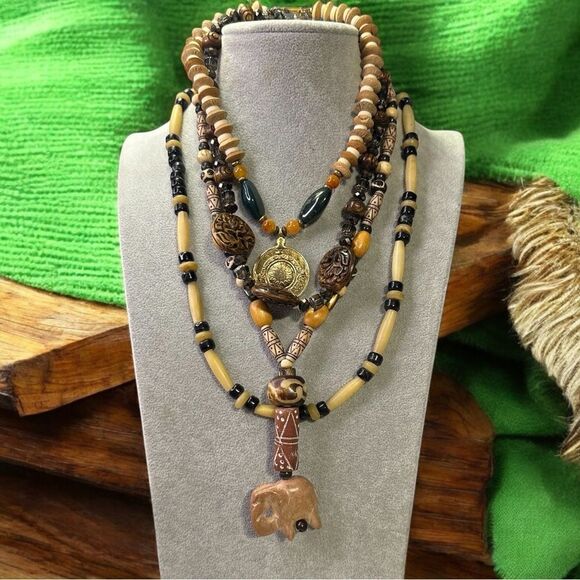 Lot of 4 Safari Tribal Necklaces Nice Worn Together or Separate Gorgeous Pieces - Picture 1 of 7
